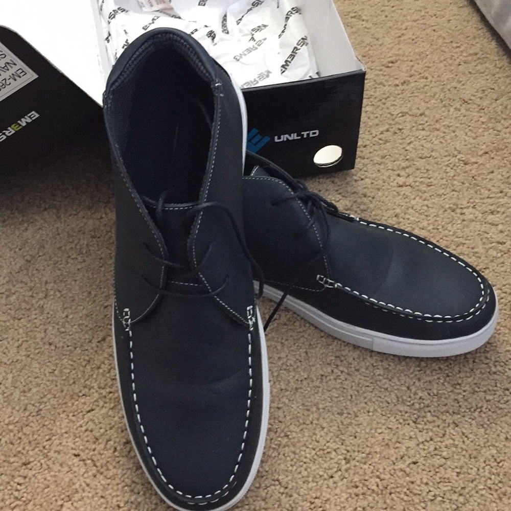 Gently Worn EM3RSN Men’s low boot